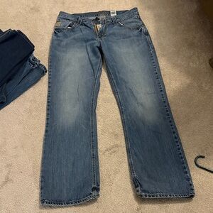 Cinch Carter jeans in great condition. No holes or stains. Size 34x34